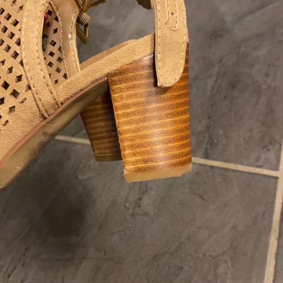 Mesh peep top booties - Picture 6 of 7